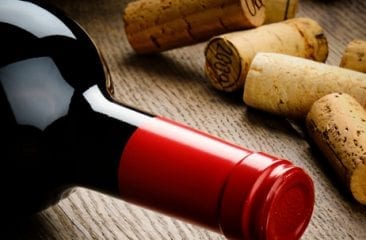 Screw Cap or Cork: Which is best for wine bottle closure?