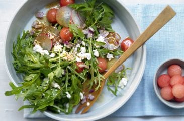 Fruity rocket salad