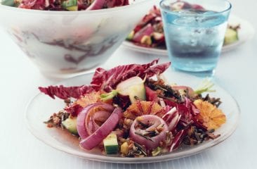 Salad with wild rice, blood orange, chicory and red onions