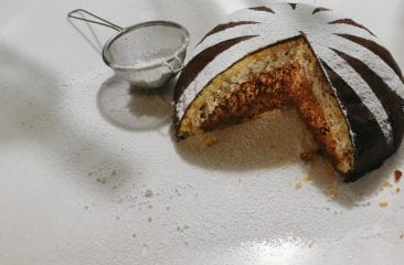 Frozen Italian layer cakes