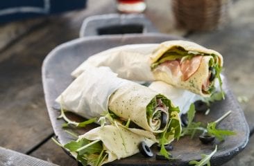 Stuffed crêpes with rocket and ham Stuffed crêpes with rocket and ham