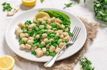 Lemon gnocchi with pea and parsley pesto Lemon gnocchi with pea and parsley pesto