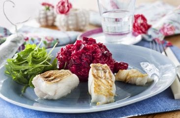 Risotto with beetroot and fish