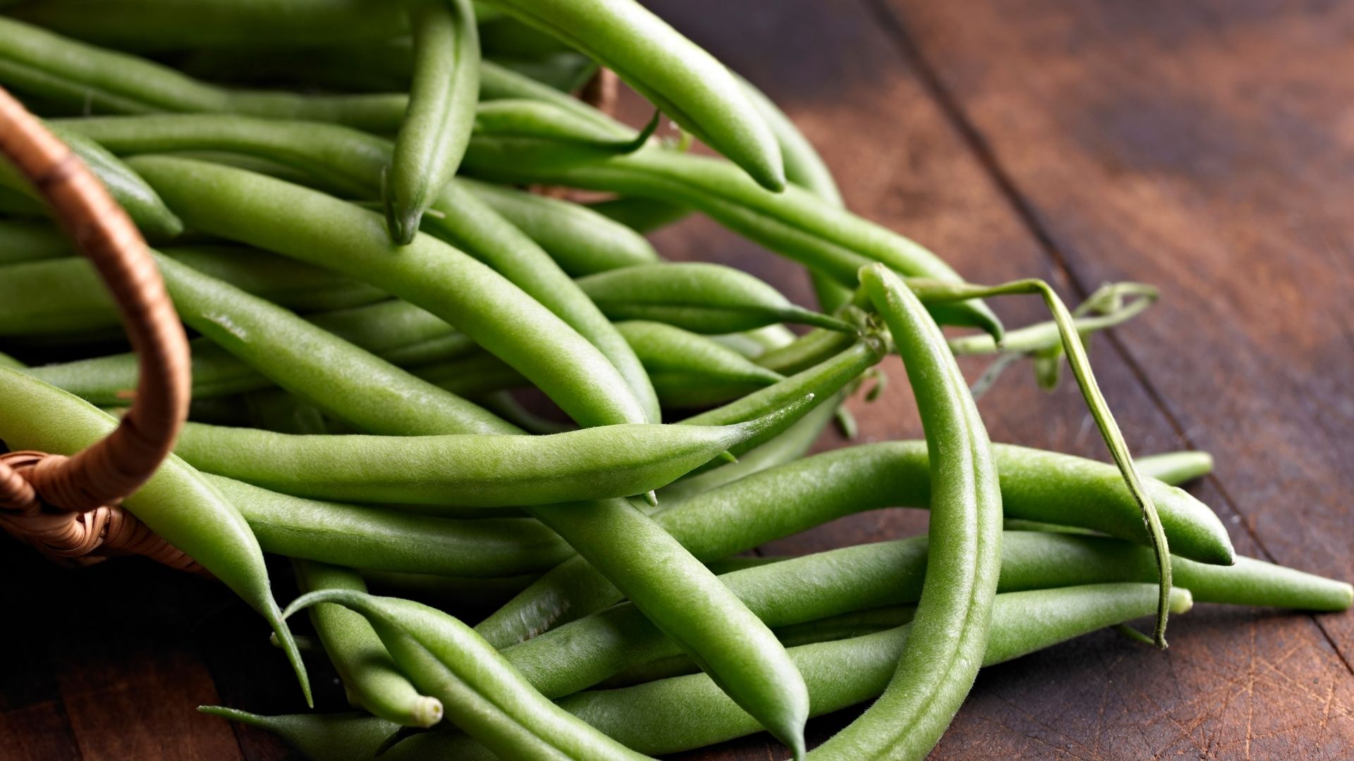 fact-or-fiction-never-eat-raw-green-beans-freshmag-ie