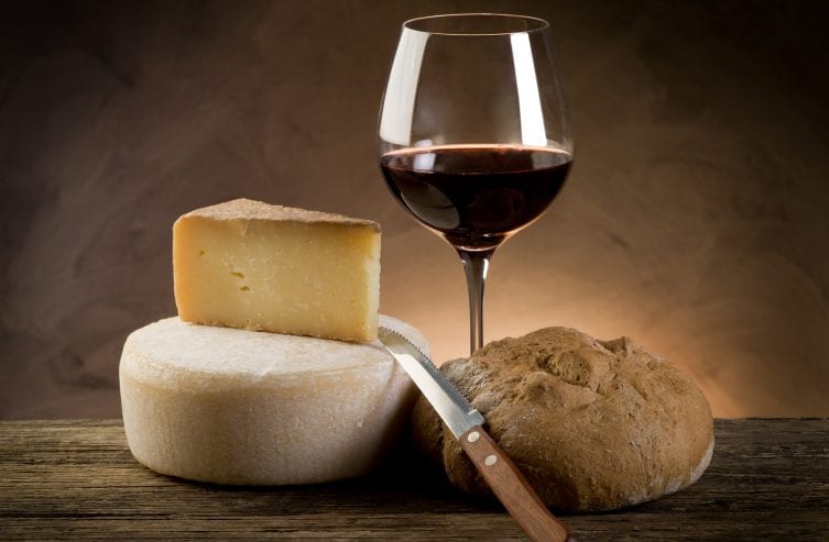 Rot Wein Brot und Käse