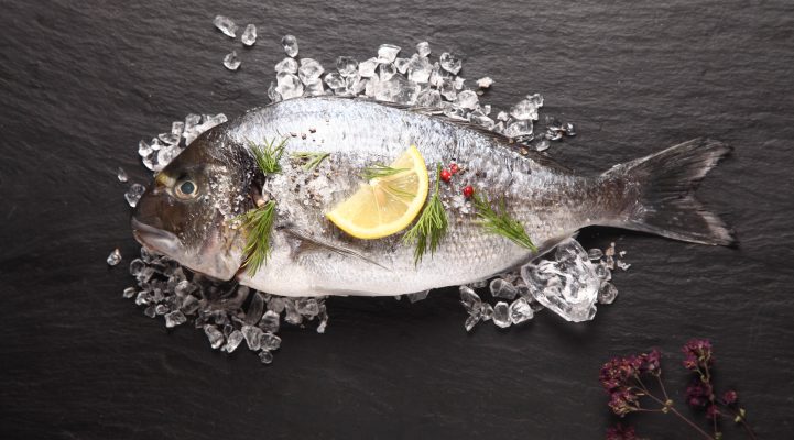 Fresh fish on ice