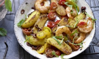Potato and prawn pan-fry