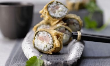 Deep-fried tuna sushi