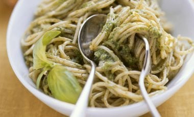 Linguine with green pesto Linguine with green pesto