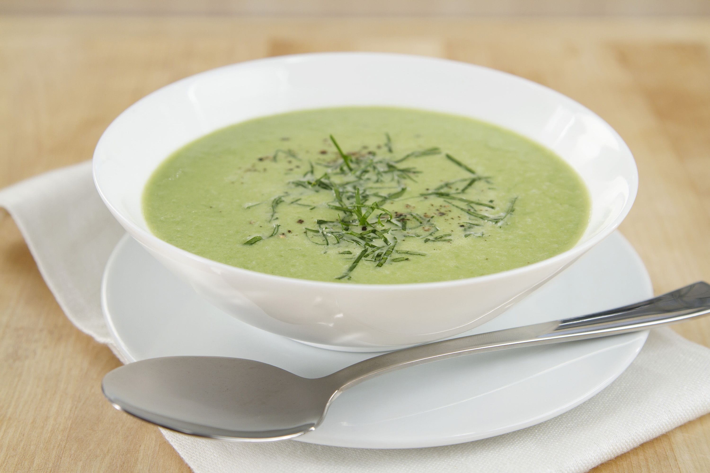 Green pea soup - FreshMAG