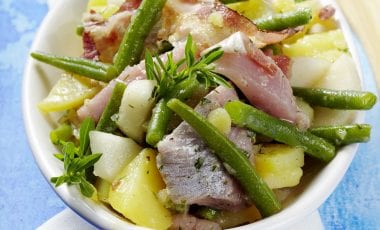 Herring salad with beans, pears and bacon Herring salad with beans, pears and bacon