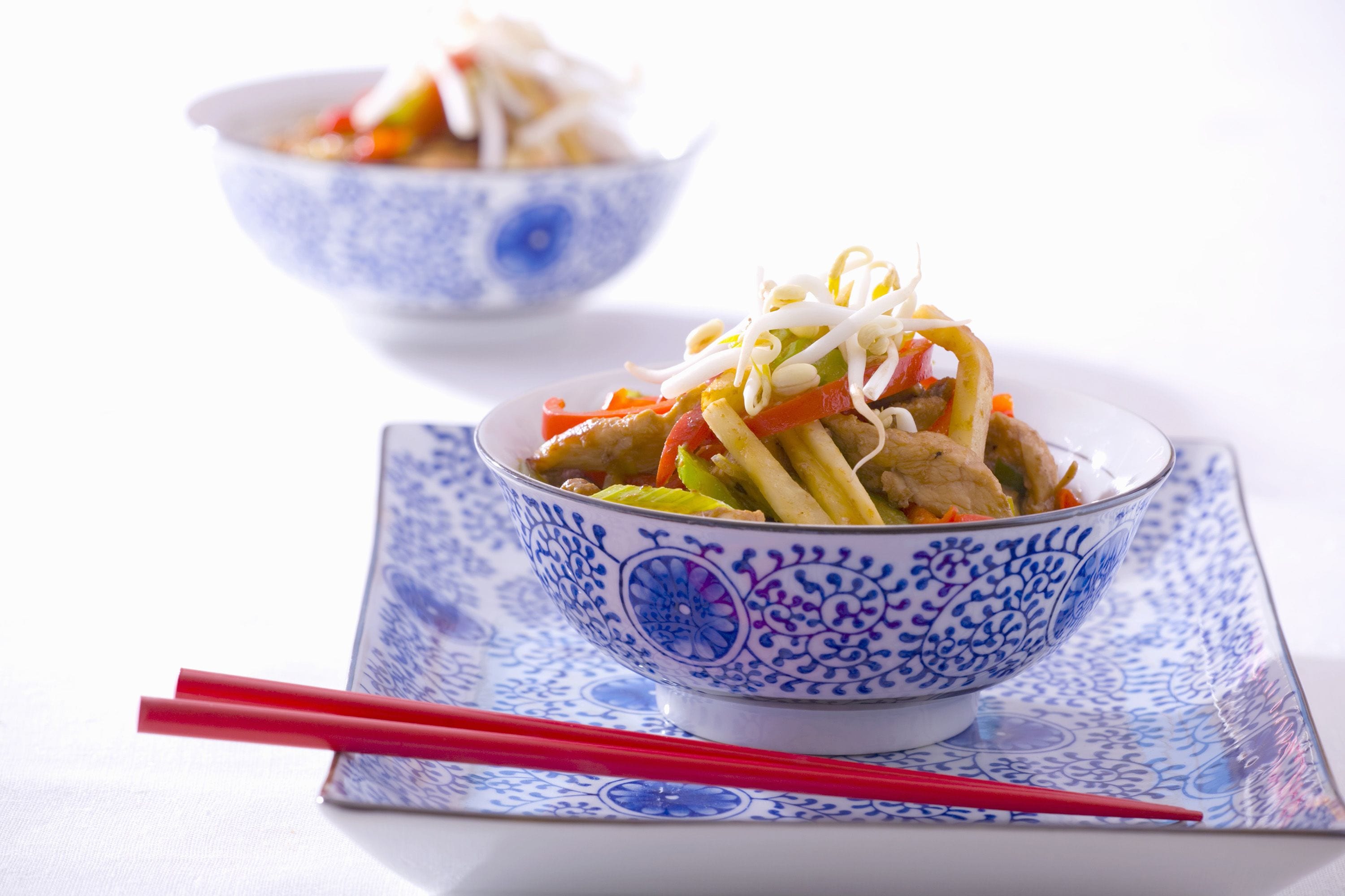 Chicken with stir-fried vegetables - FreshMAG