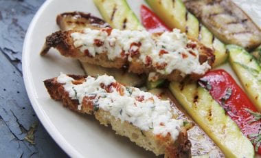 Grilled vegetables with goat’s cheese toasts Grilled vegetables with goat’s cheese toasts