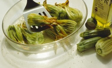 Stuffed courgette flowers