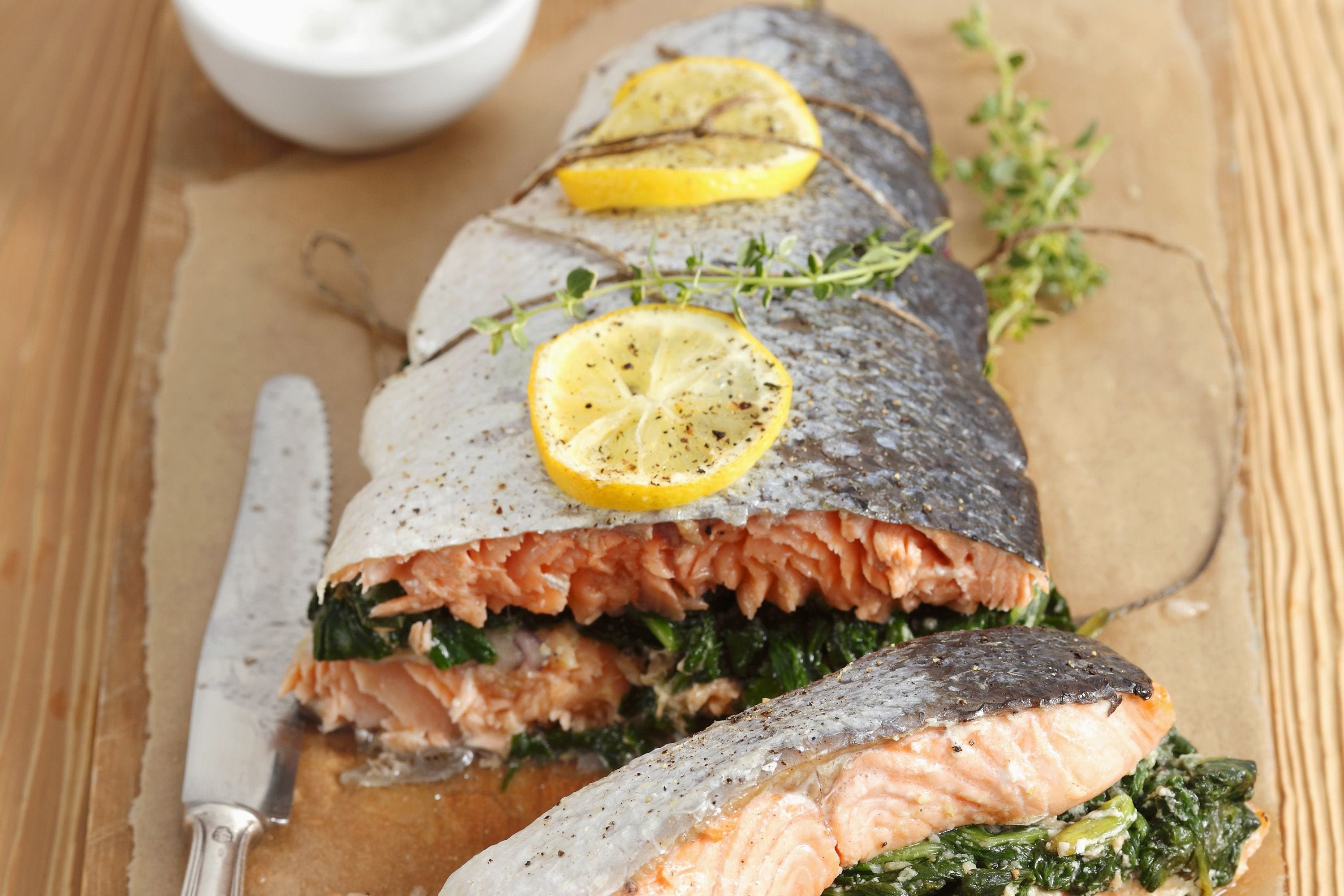 Spinach-stuffed salmon - FreshMAG