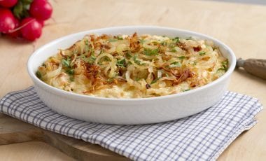 Cheese spaetzle with fried onion rings