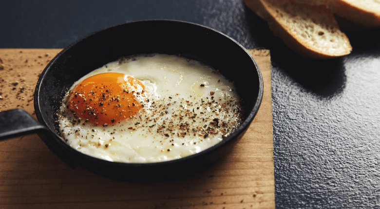 Eggs contain lutein and zeaxanthin