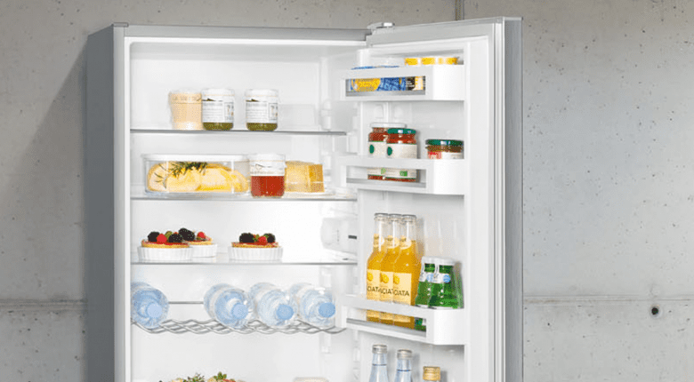 The 55cm SmartFrost fridge-freezer ranges features reversible doors