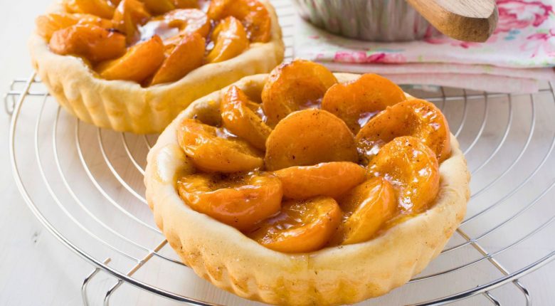 Apricot tart