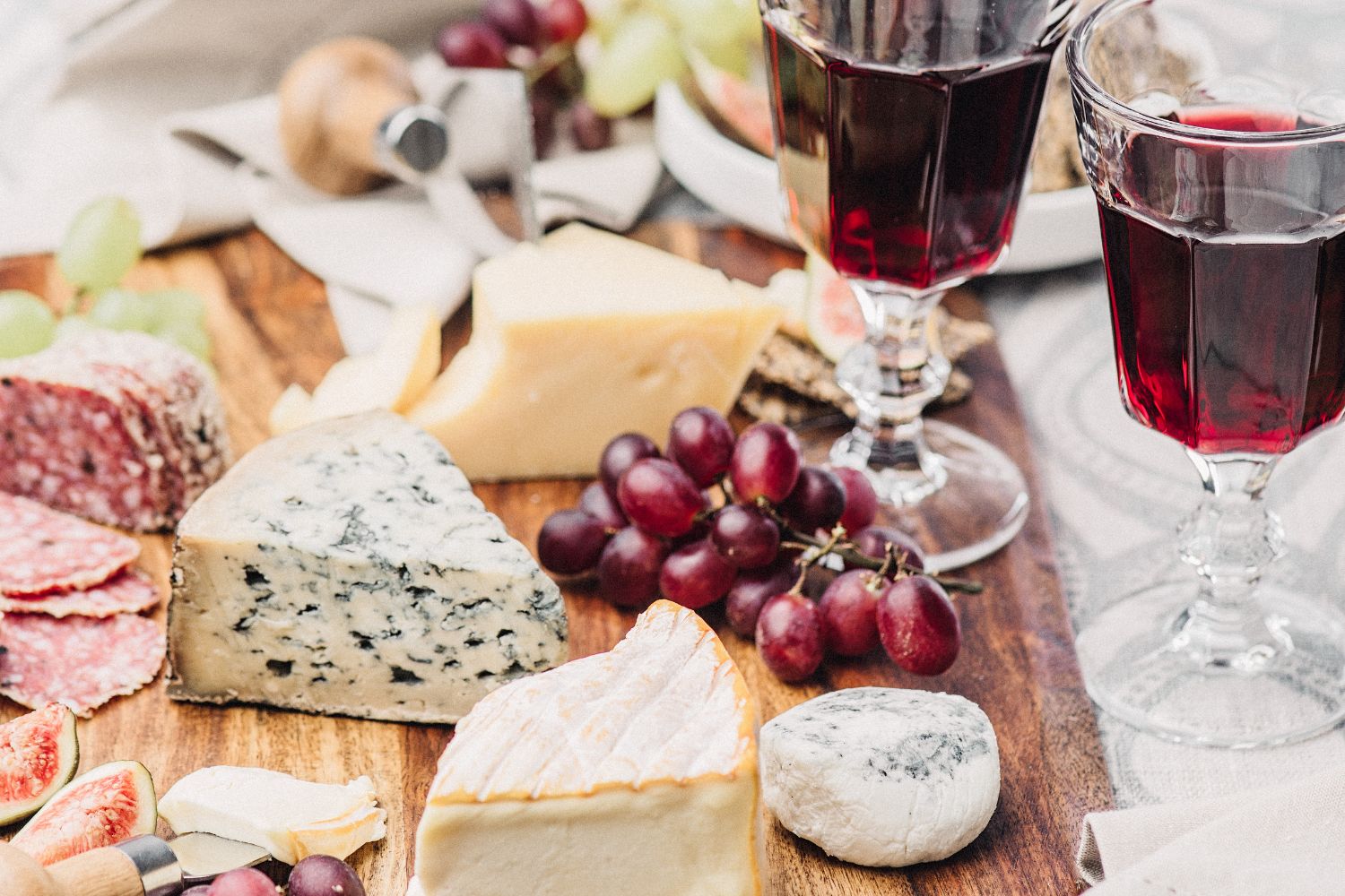 A Journey through British, Italian, and French Cheese - FreshMAG