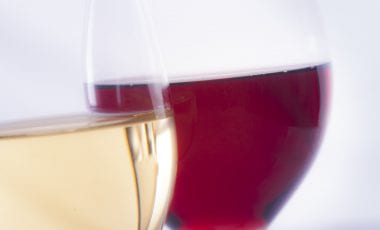 White Wine vs. Red Wine: What’s The Difference?