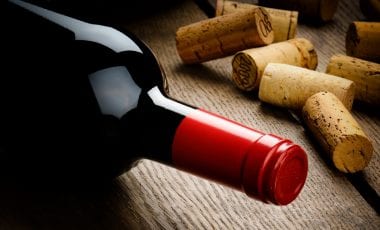SCREW CAP OR CORK: WHICH IS BEST FOR WINE BOTTLE CLOSURE?