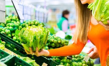 Как светлината и тъмнината влияят на любимите ни плодове и зеленчуци?