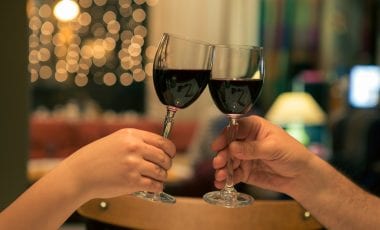 Нежно домашно докосване за Свети Валентин, вместо скъп ресторант