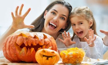 Как да си направим зловещ фенер от тиква за Хелоуин