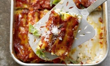 Запечени канелони със спанак и рикота Запечени канелони със спанак и рикота