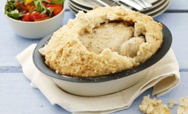 Пиле, печено в солена кора