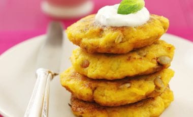 Фритери от тиква с крем йогурт