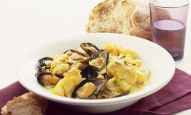 Bourride с морски дарове и aioli