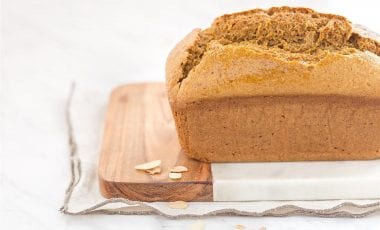 Вегански хляб от моркови и бадеми