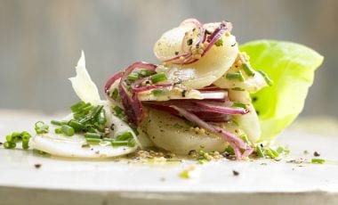 Салата с подправки