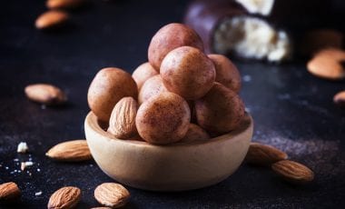 Бадеми за изящни сладки деликатеси