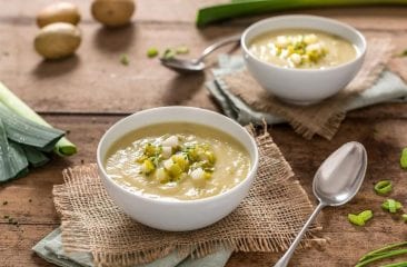 Crema di porri e patate – Supa cremă de praz cu cartofi Crema di porri e patate – Supa cremă de praz cu cartofi