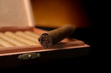 TRABUCURILE: prestigiu rulat într-o frunză de tutun TRABUCURILE: prestigiu rulat într-o frunză de tutun