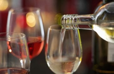 Cât timp se păstrează vinul după ce ați deschis sticla? Cât timp se păstrează vinul după ce ați deschis sticla?