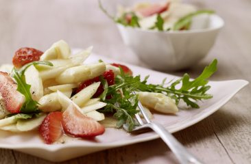 Ensalada de fresa y esparragos Ensalada de fresa y esparragos