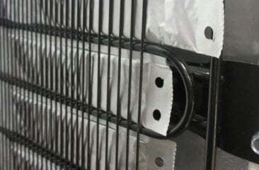 A quoi servent les pochettes en aluminium derrière votre réfrigérateur ?