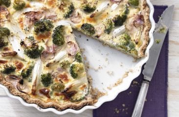 Tarte française aux asperges