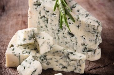 Perché sugli alimenti si forma la muffa? E cosa possiamo fare? Perché sugli alimenti si forma la muffa? E cosa possiamo fare?