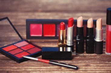 I cosmetici si possono conservare in frigo? I cosmetici si possono conservare in frigo?