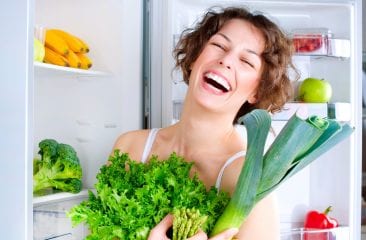Vuoi impedire che gli alimenti deperiscano? Tienili in frigo! Vuoi impedire che gli alimenti deperiscano? Tienili in frigo!