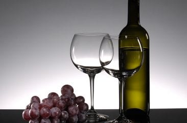 L’acqua migliore per accompagnare il vino L’acqua migliore per accompagnare il vino