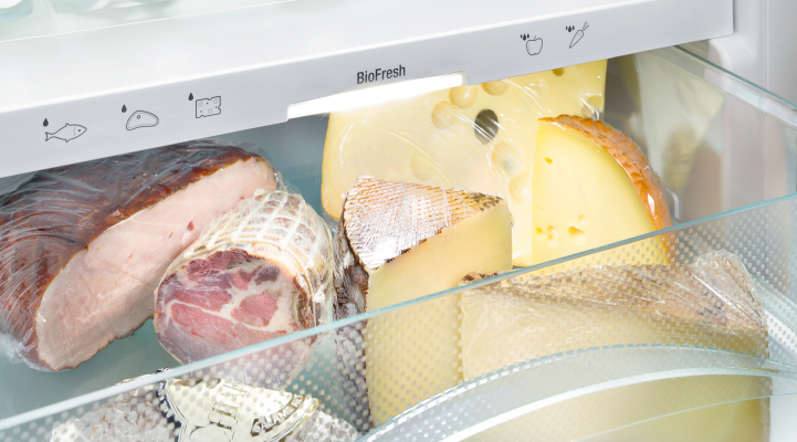 Conservazione sicura dei formaggi nel frigorifero