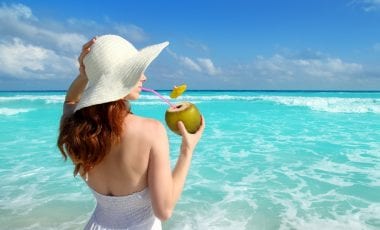 Il cocco evoca l'idea di estate e paradisi tropicali