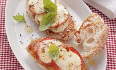 Gratinierte Hähnchenbrust mit Tomaten