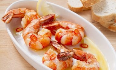 Gebratene Garnelen mit Knoblauch und Zitrone Gebratene Garnelen mit Knoblauch und Zitrone